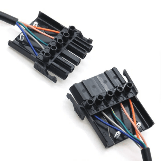 Arctic Hayes 3-5 Way Connector with Strain Relief - PLUG35